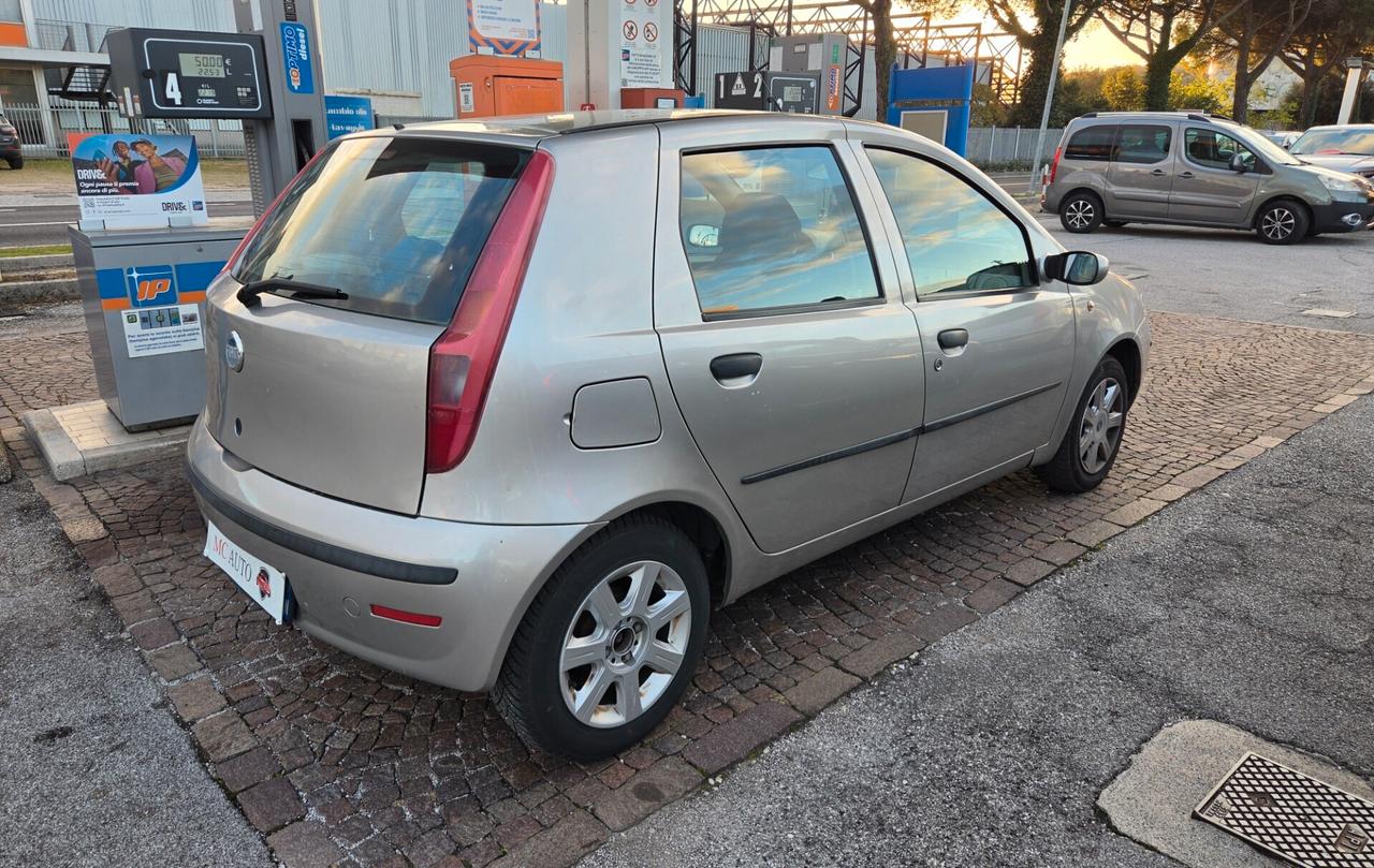 Fiat Punto 1.3mtj 5p anno 2003 con 342.000km Neopatentati ok