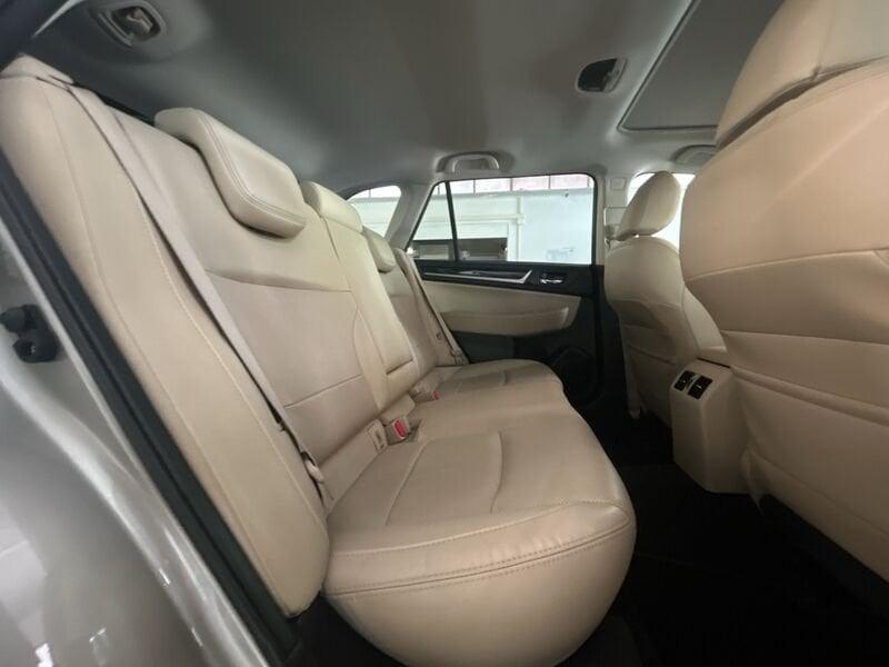 Subaru Outback 2.0D Lineartronic Free
