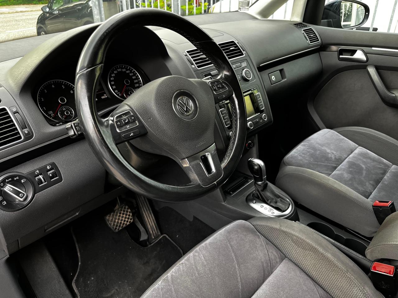 Volkswagen Touran Business 1.4 DSG Highline EcoFuel