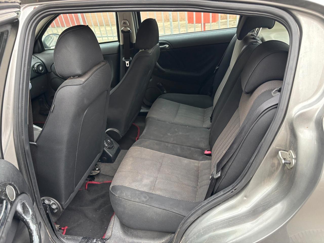 Alfa Romeo 147 1.6 16V TS (105) 5 porte Distinctive