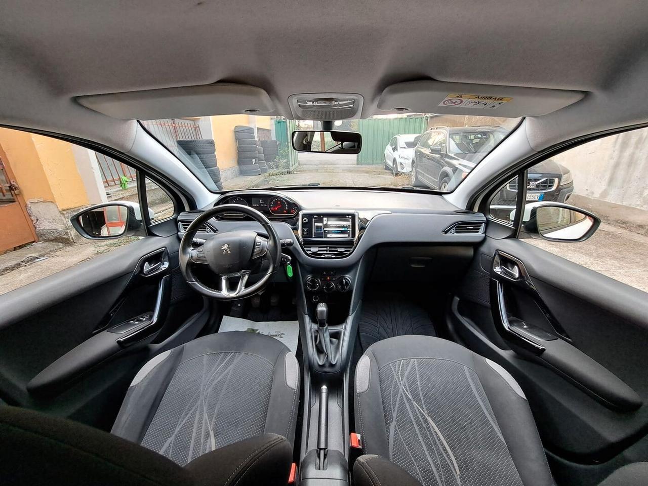 Peugeot 208 PureTech 82 5 porte Allure LEGGERE DESCRIZIONE