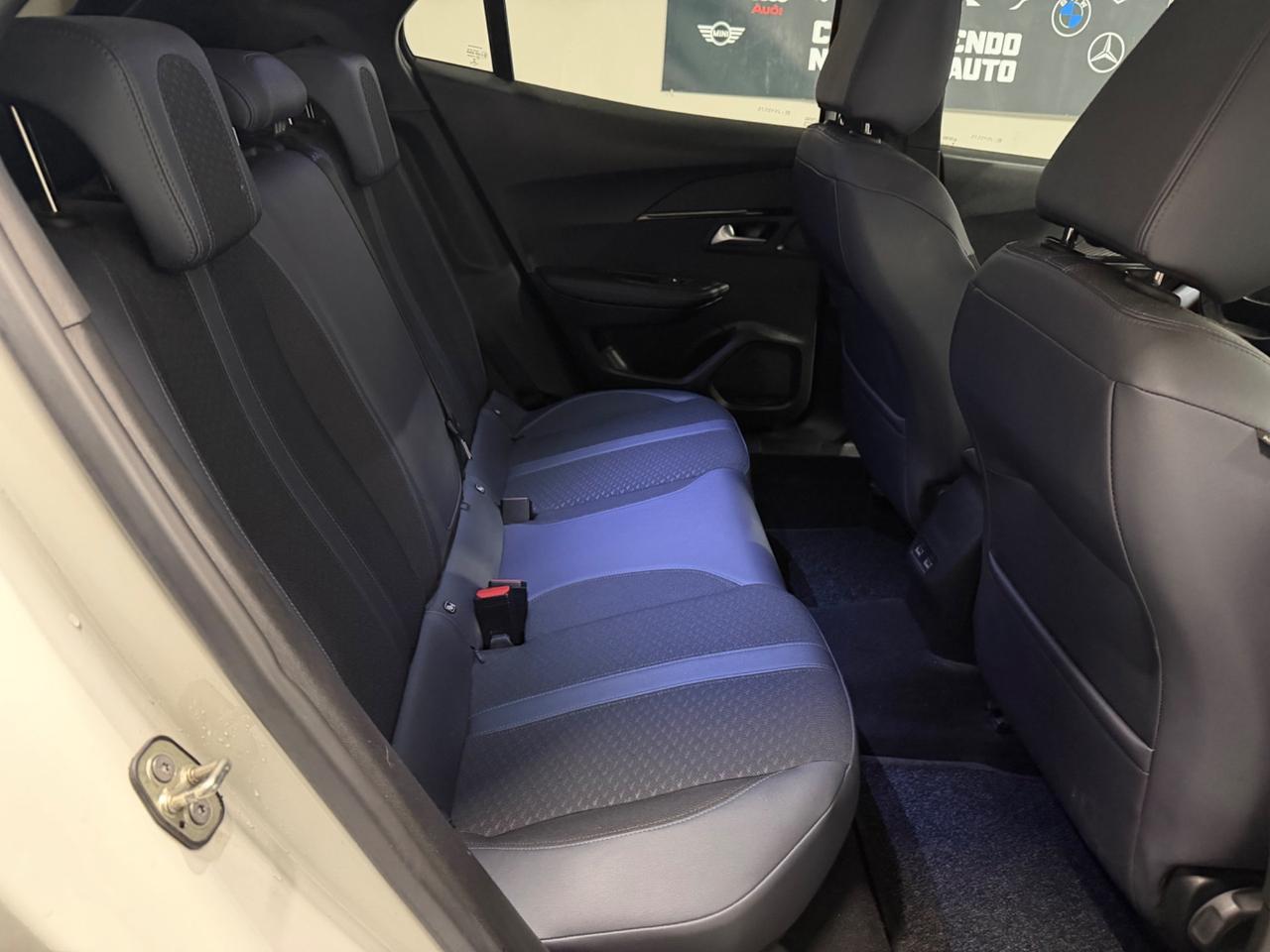 Peugeot 2008 PureTech 130 S&S EAT8 Allure