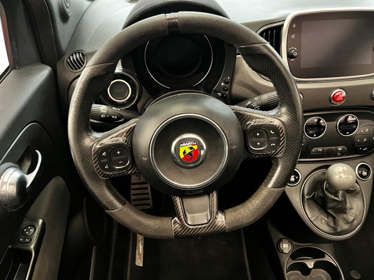 Abarth 595 C 1.4 Turbo T-Jet 180 CV Competizione