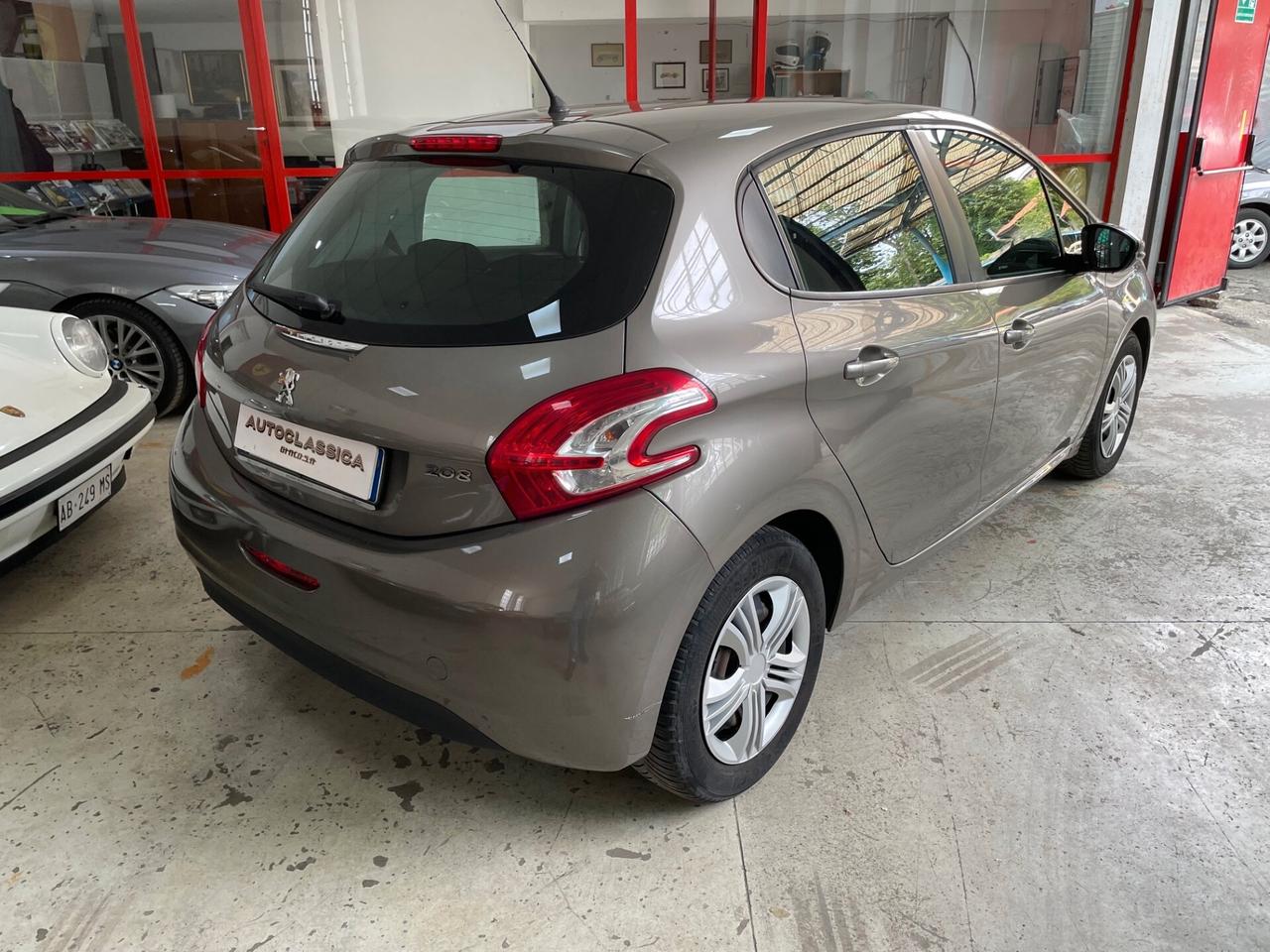 Peugeot 208 1.2 VTi 82 CV 5 porte 83.000KM!!!