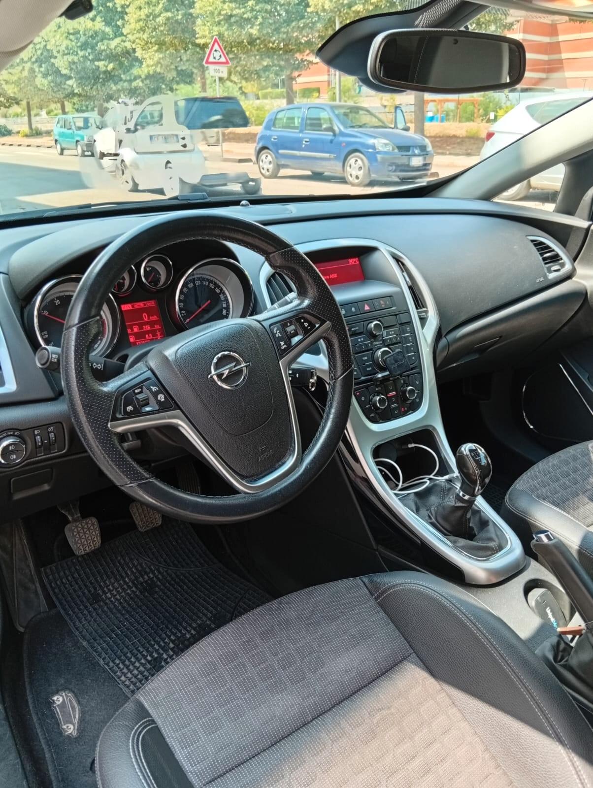 Opel Astra GTC 1.6 CDTI 110CV S&S 3 porte Cosmo