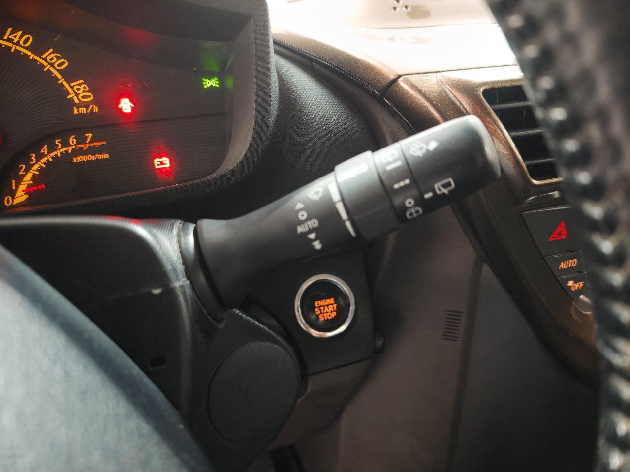 Toyota iQ 1.0 Tobasco cvt
