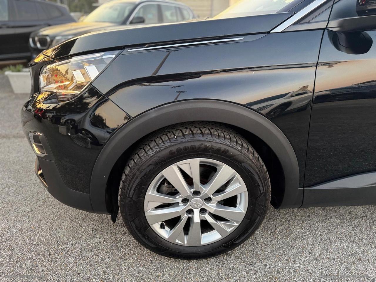 PEUGEOT 3008 BlueHDi 130 S&S Crossway
