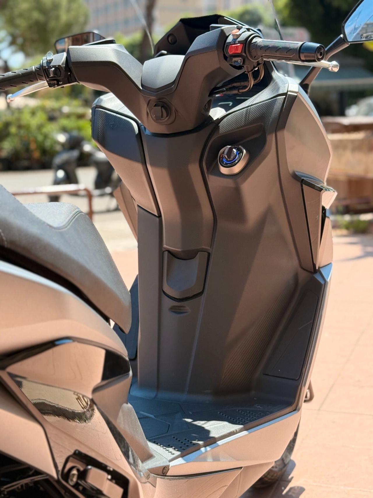 Kymco X-Town 250 ST
