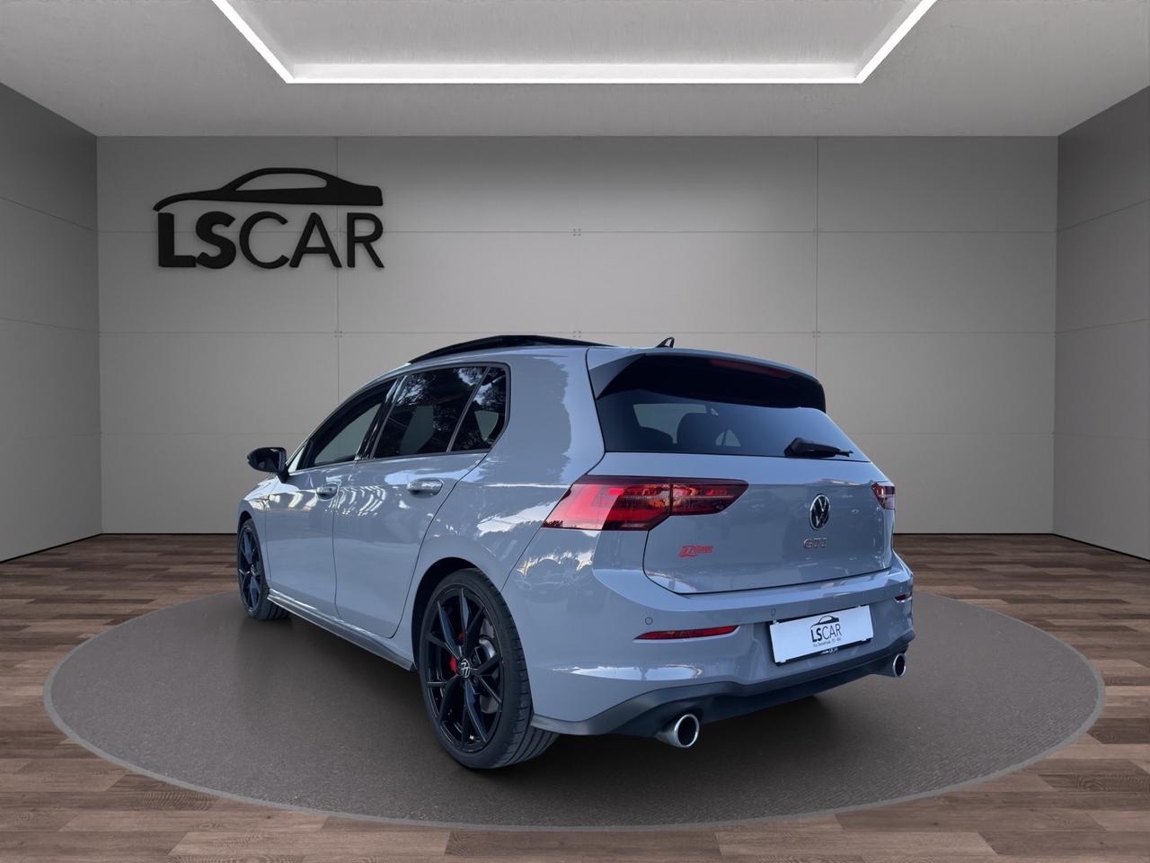 Volkswagen - Golf GTI 2.0 tsi 245cv dsg