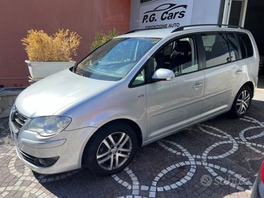 Volkswagen Touran 1.6 Trendline Bifuel GPL di Seri