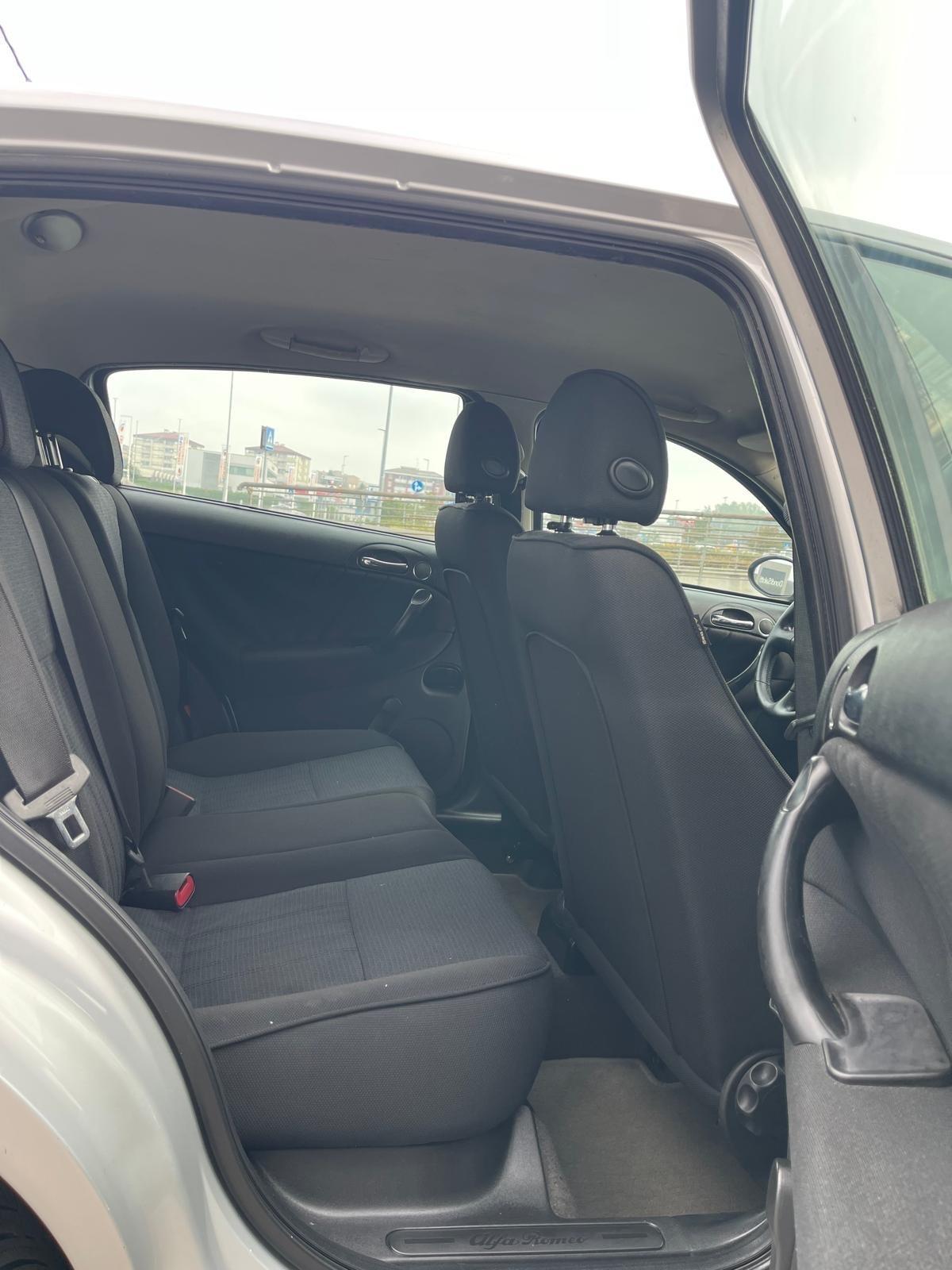 Alfa Romeo 147 1.6 16V TS (105) 5 porte Black Line