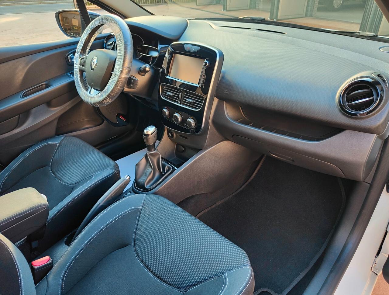 Renault Clio 1.2 75CV 5 porte Intens