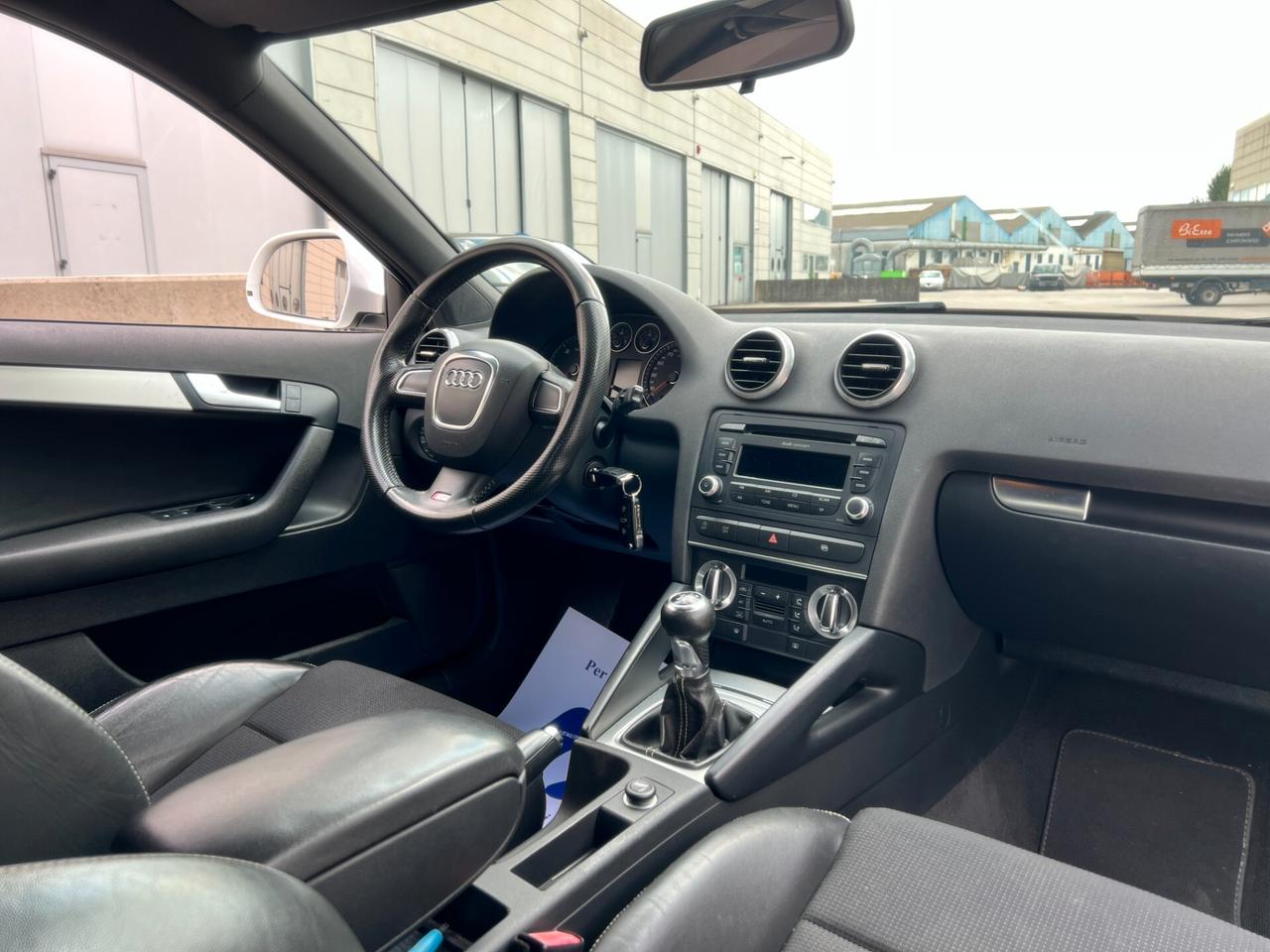 Audi A3 SPB 1.6 TDI 105 CV S-LINE Doppio