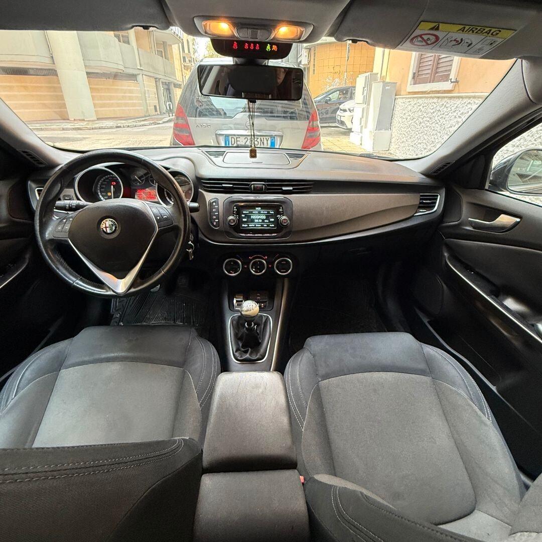 Alfa Romeo Giulietta 1.6 JTDm-2 105 CV Distinctive