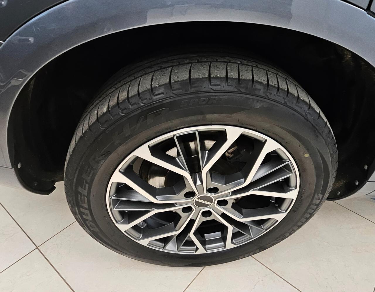 Volvo XC 90 XC90 D5 AWD Geartronic Inscription TETTO