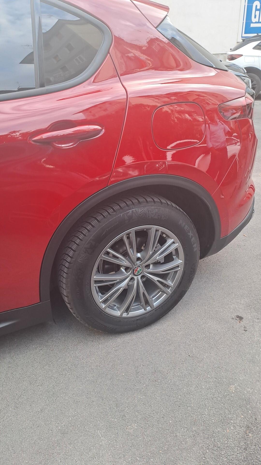 Alfa Romeo Stelvio 2.2 Turbodiesel 160 CV AT8 RWD