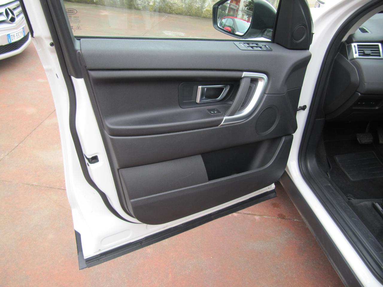 Land Rover Discovery Sport 2.0 TD4 150 CV SE - automatico