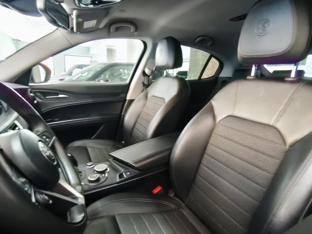 Alfa Romeo Stelvio 2.2 Turbodiesel 190 CV AT8 Q4 Executive