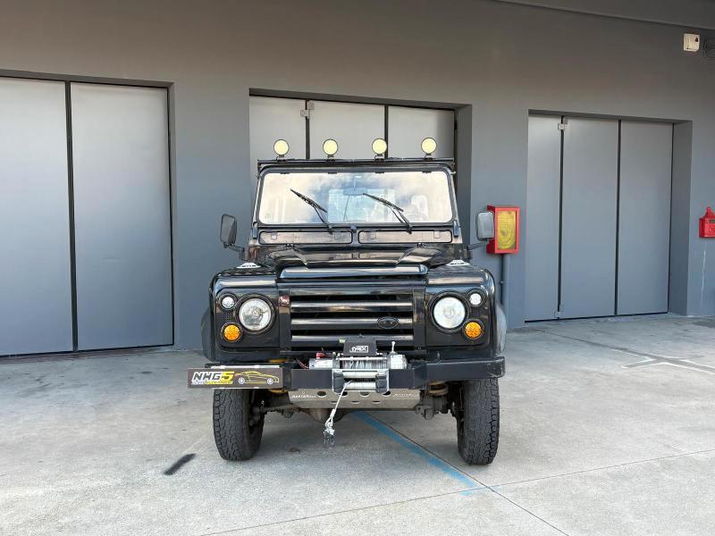 LAND ROVER DEFENDER 90