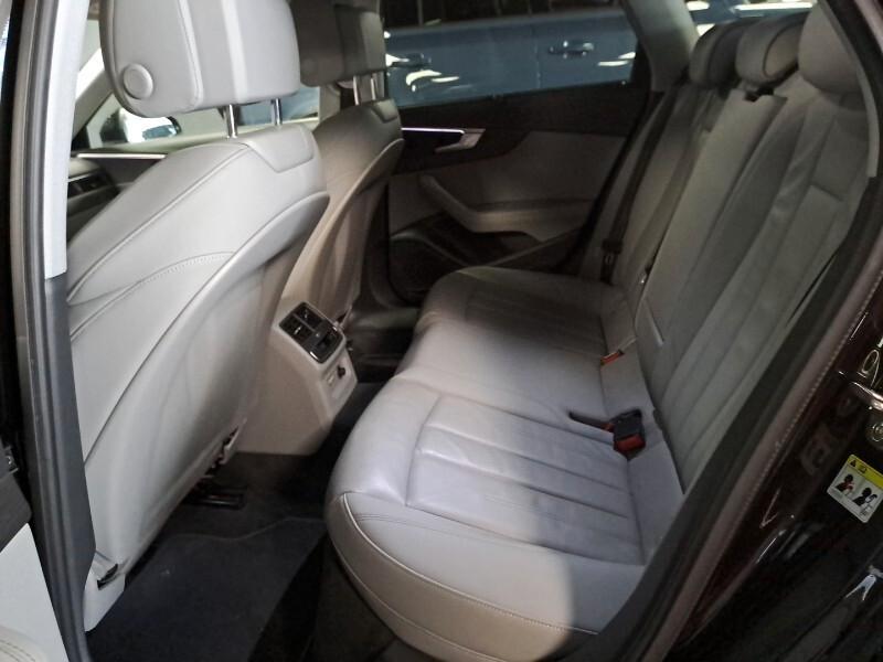 Audi A4 Avant 40 TDI quattro S tronic Business