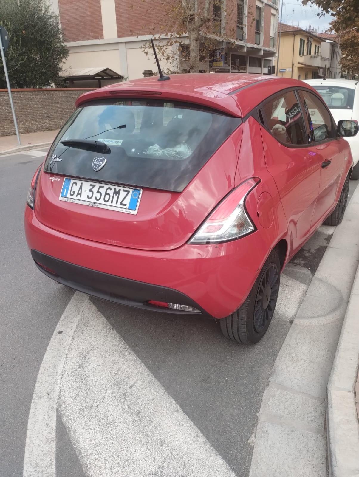 Lancia Ypsilon 1.2 69 CV 5 porte GPL Ecochic Monogram