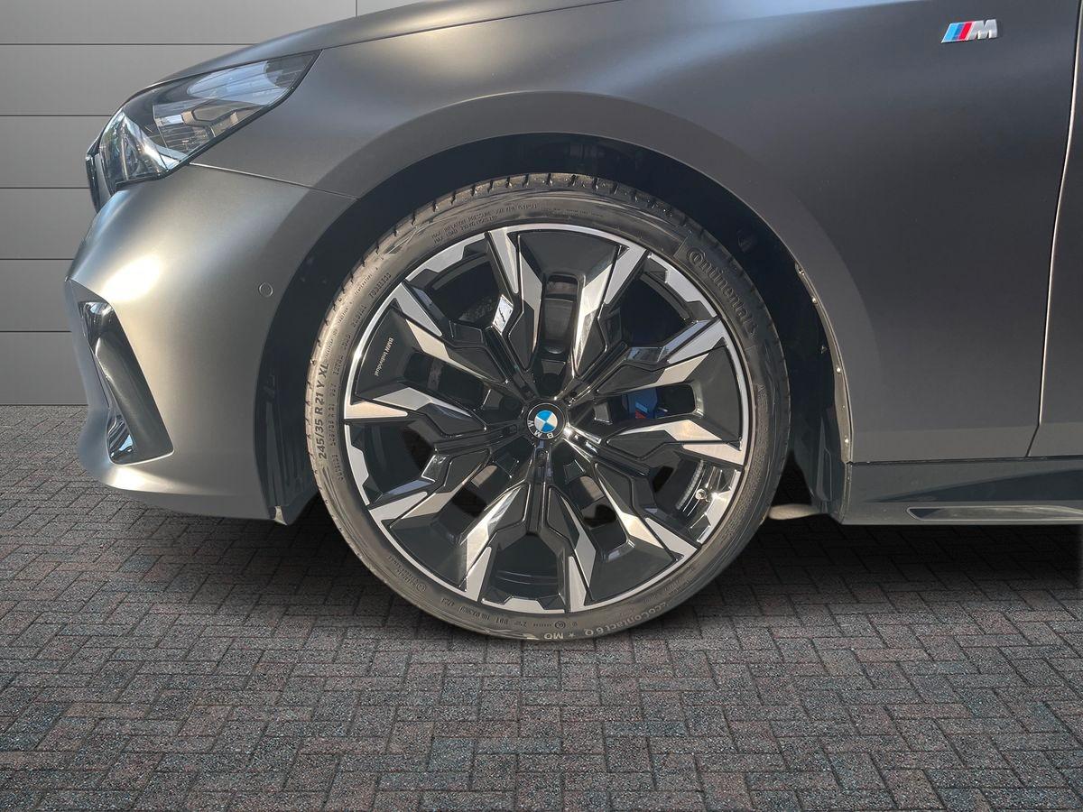 BMW Serie 5 G61 2024 Touring - 520d Touring 48V xdrive MSport Pro auto