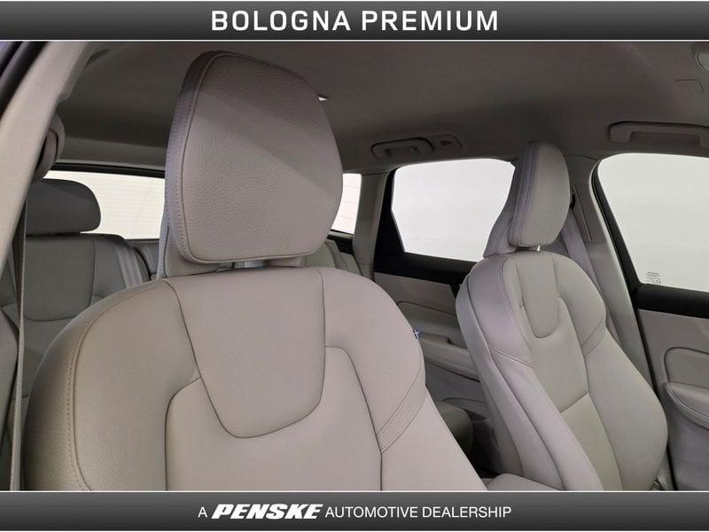 Volvo XC60 XC60 B4 (d) AWD automatico Plus Bright