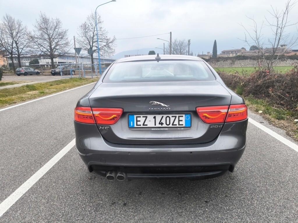 JAGUAR XE 2,0 180CV- AUTOMATICA-EURO 6- MOTORE NUOVO