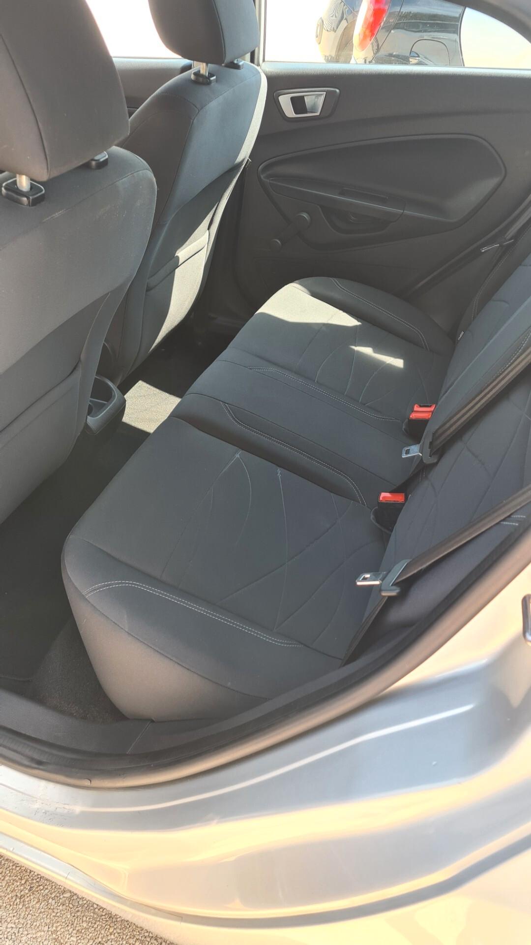 Ford Fiesta 1.4 TDCi 70CV 5 porte Titanium