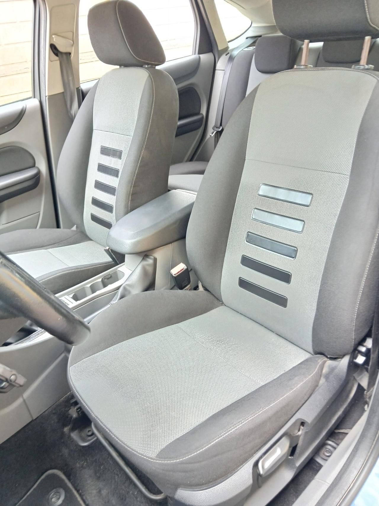 Ford Focus 1.6 TITANIUM ok neopatentati