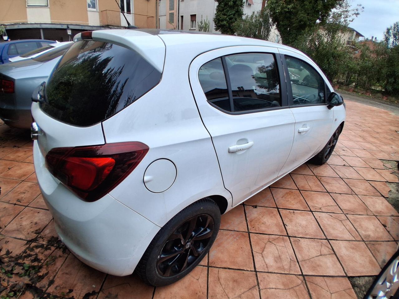 Opel Corsa 1.4 90CV GPL Tech 5 porte n-Joy