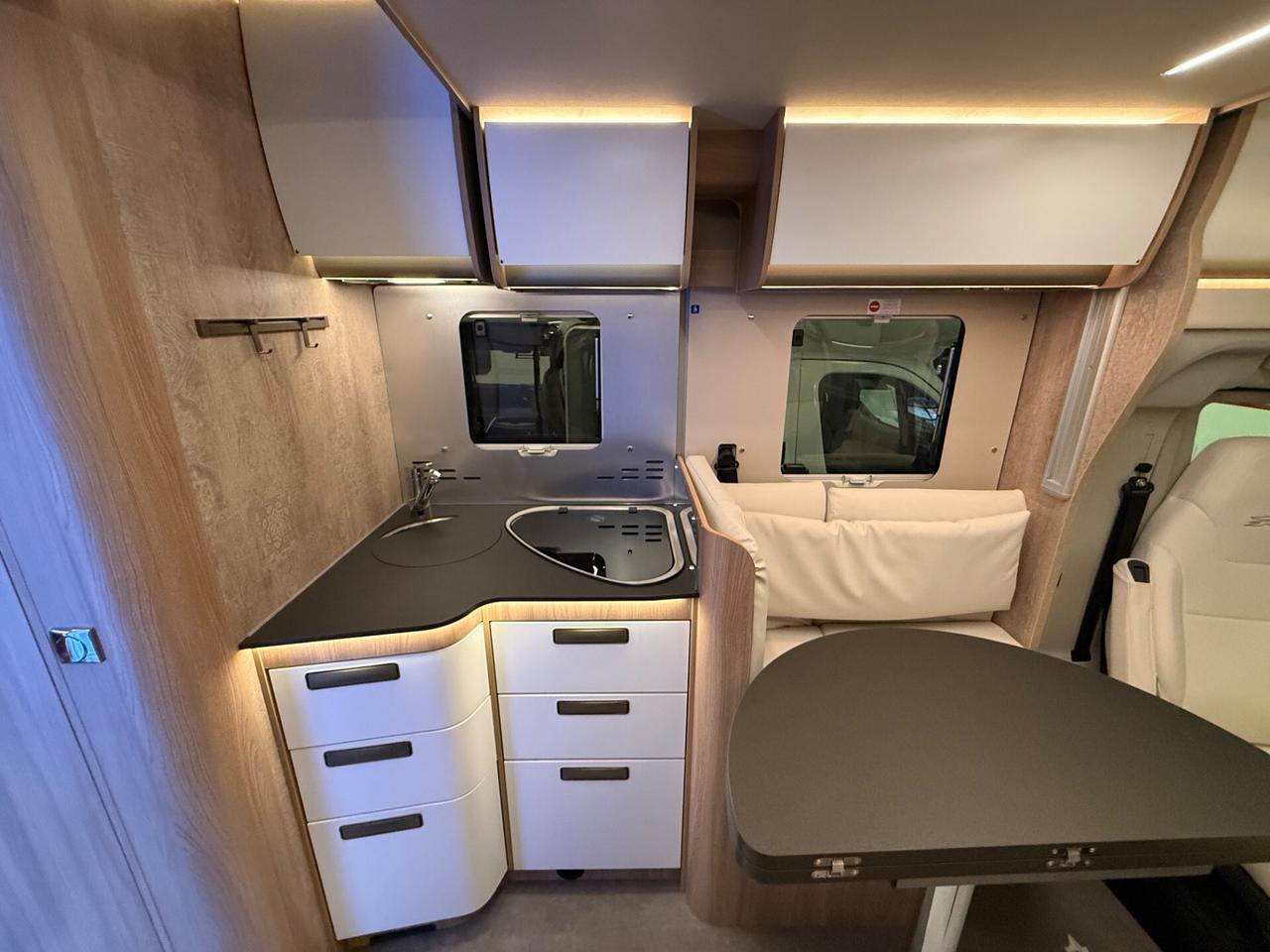 LAIKA ECOVIP L 4012 7.40 NAUTICO SUPER ACCESSORIATO