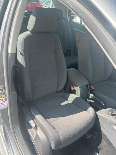 Volkswagen Golf 1.6 16V FSI 5p. Comfortline