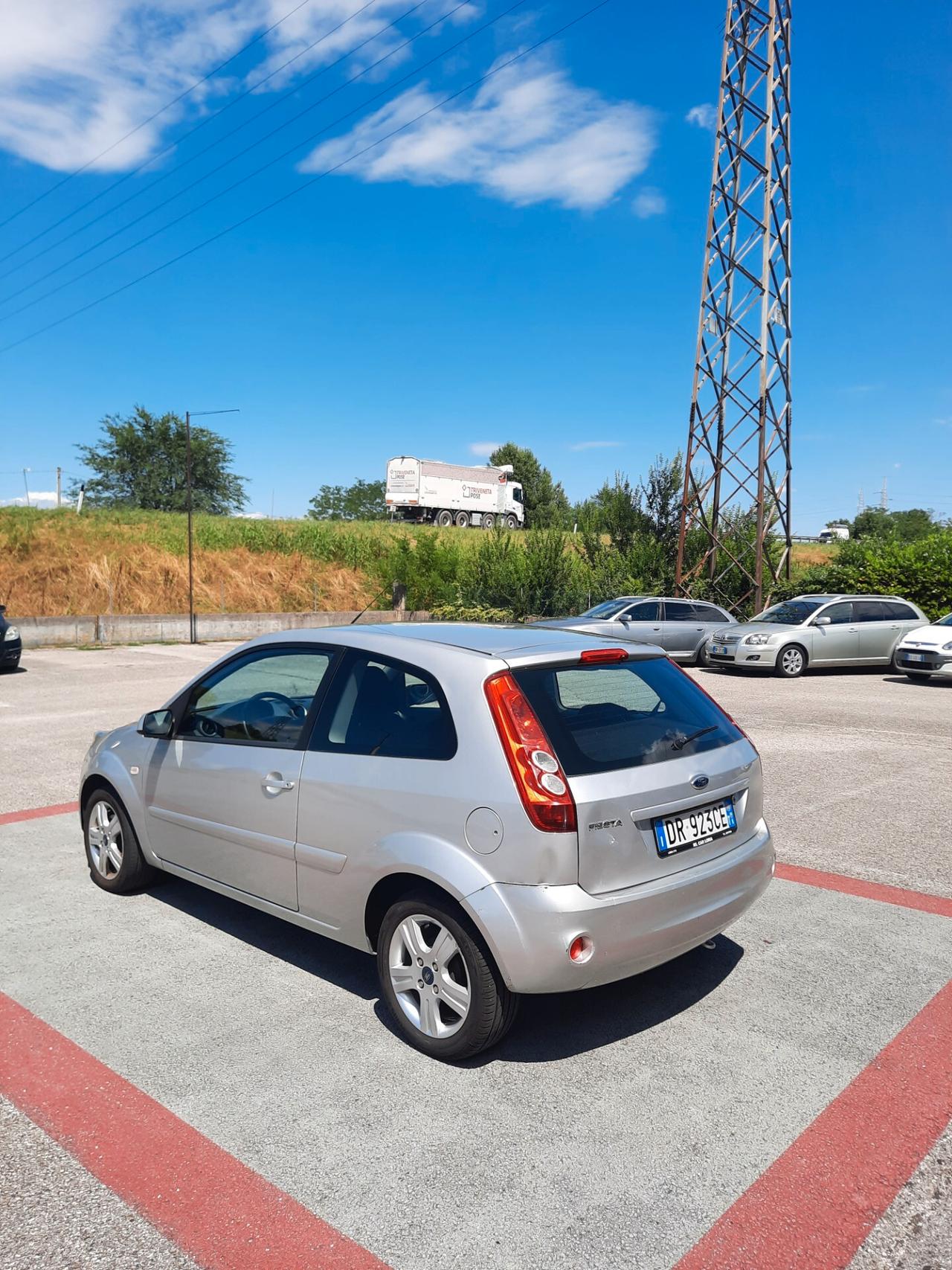 Ford Fiesta 1.2 16V 3p. Ghia OK NEOPATENTATI