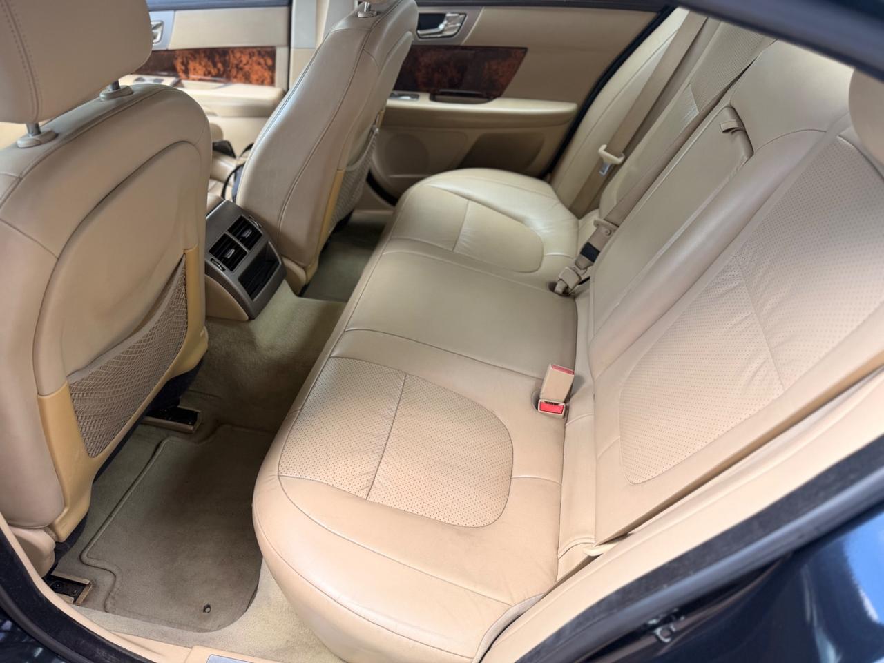 Jaguar XF 2.7 D 200 CV Premium Luxury