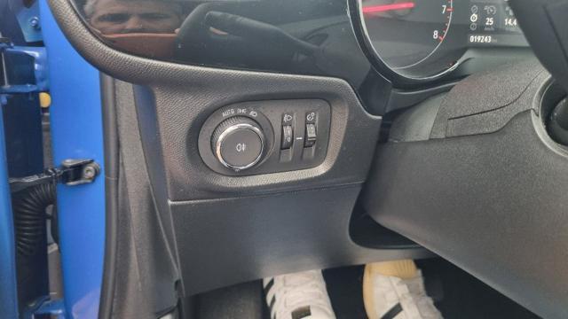 OPEL Corsa 1.2 Blitz Edition