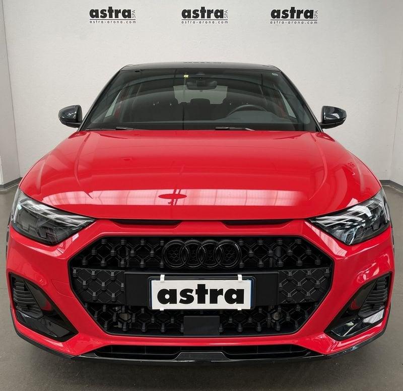 Audi A1 citycarver 35 TFSI Identity Contrast