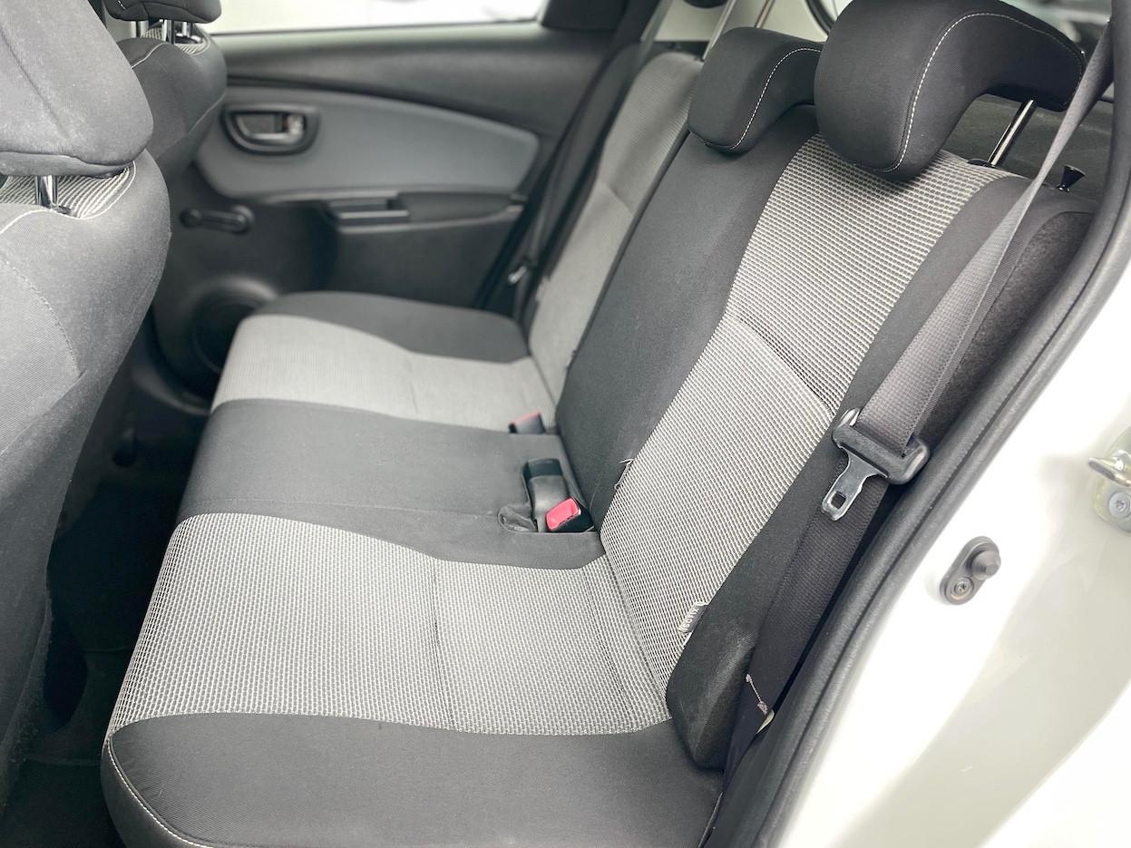 Toyota Yaris 1.5 Hybrid 75CV E6 Automatica - 2015