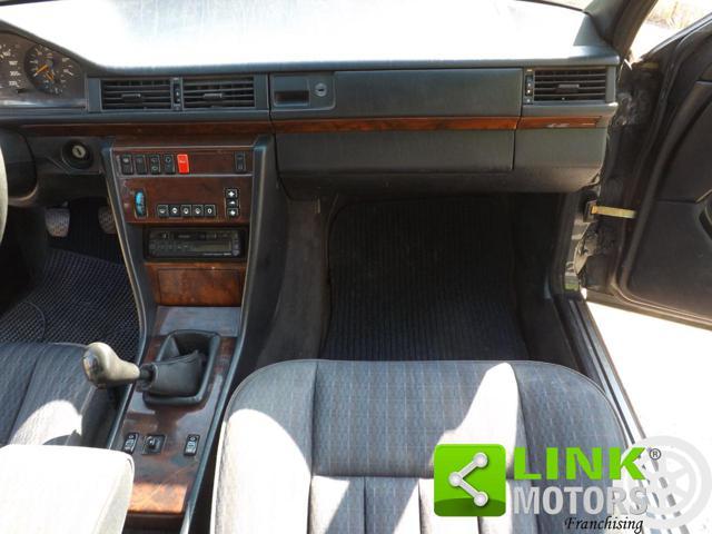 MERCEDES-BENZ 250 TD Turbo in discrete condizioni di carrozzeria