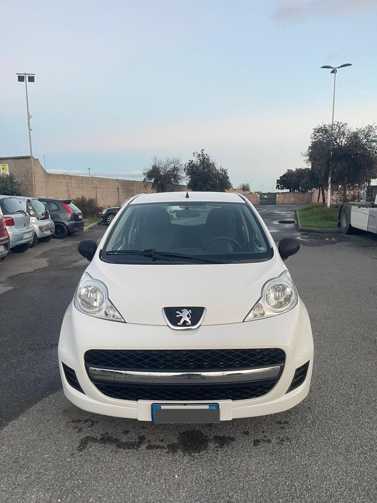 Peugeot 107 1.0 68CV 5p. Desir