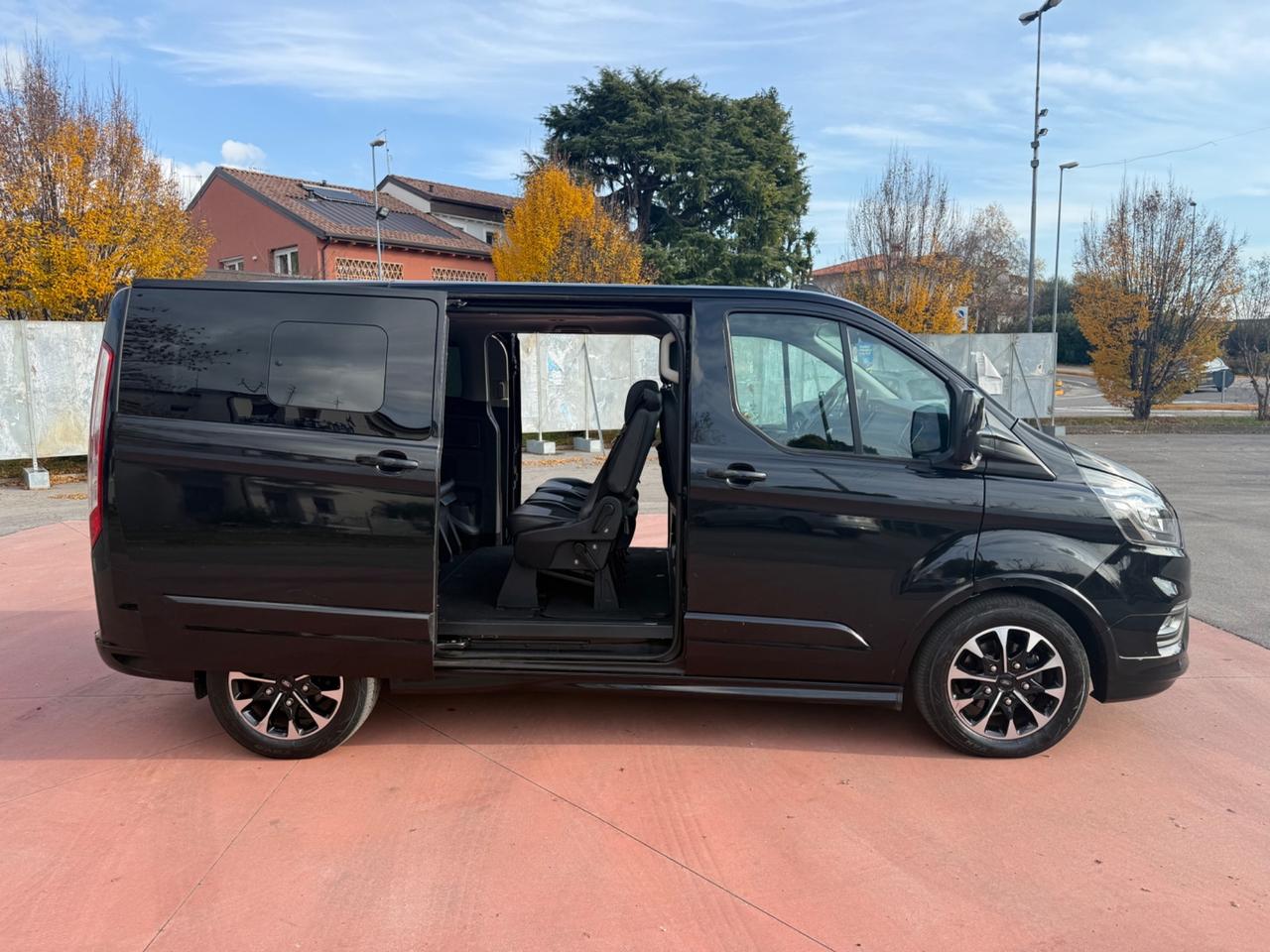 Ford Tourneo Custom 320 2.0 TDCi 185CV PC Sport