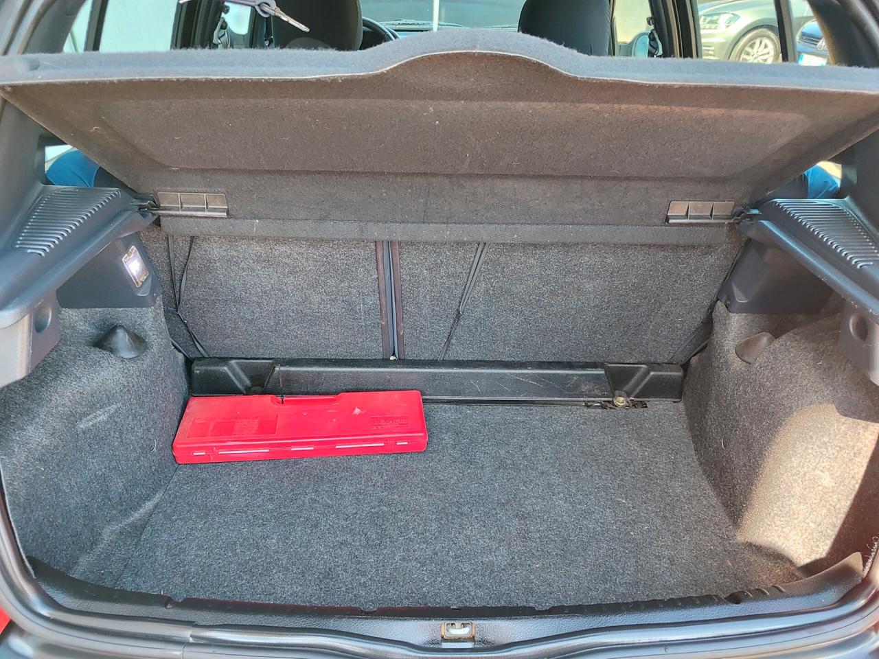 Renault Clio 1.2 cat 5 porte Confort Authentique