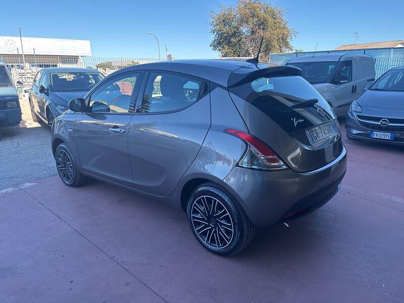 Lancia Ypsilon Ypsilon 1.0 5 porte S&S Hybrid