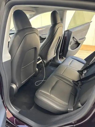 Tesla Model Y AWD Performance