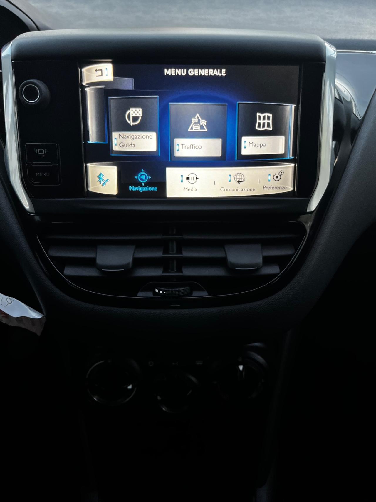 Peugeot 208 1.4 HDi 68 CV 5 porte Allure