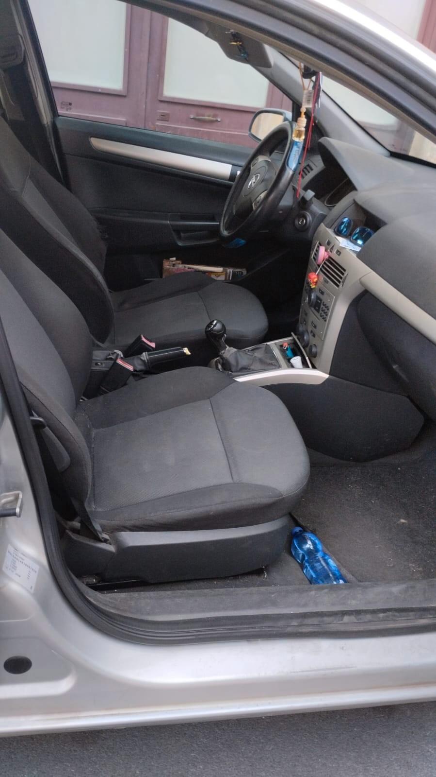 Opel Astra 1.3 CDTI 5 porte Enjoy