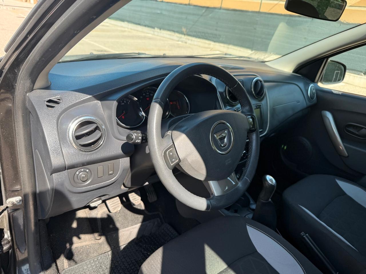 Dacia Sandero Stepway 1.5 dci - NEOP. - NAV. - GARANTITA -