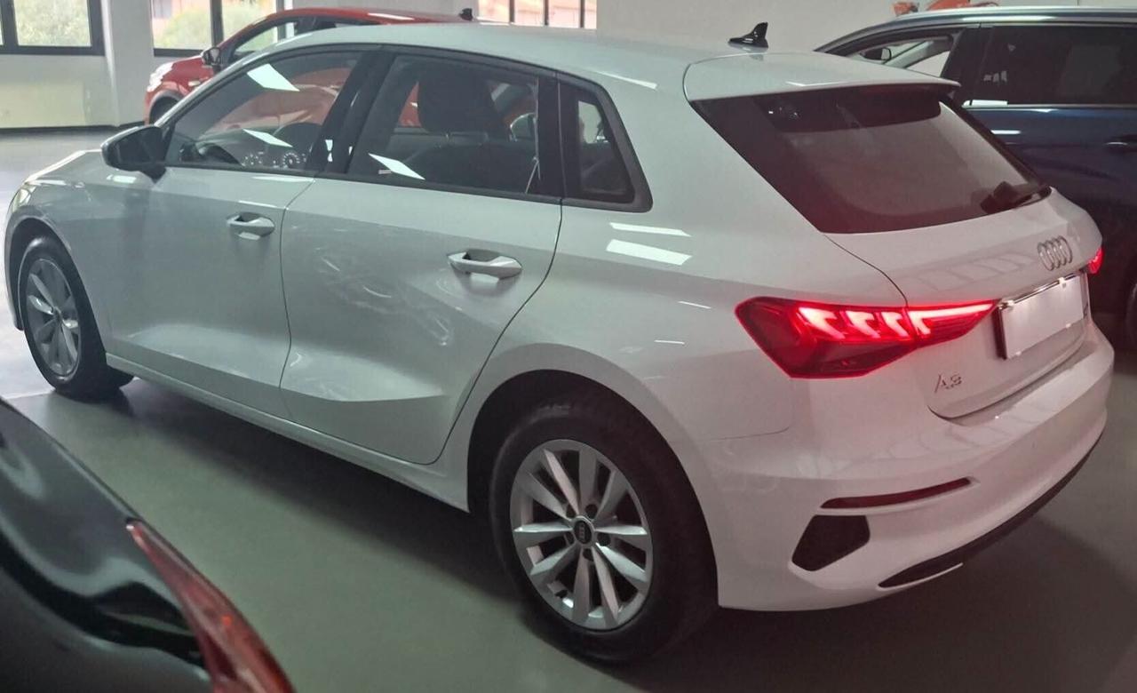 Audi A3 SPB 30 TDI automatica fari full led