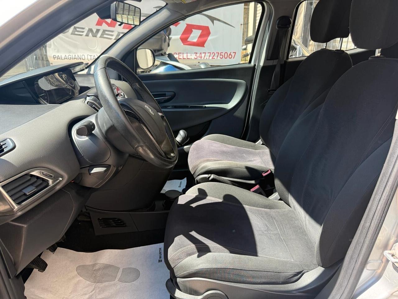 Lancia Ypsilon 1.2 GPL Gold