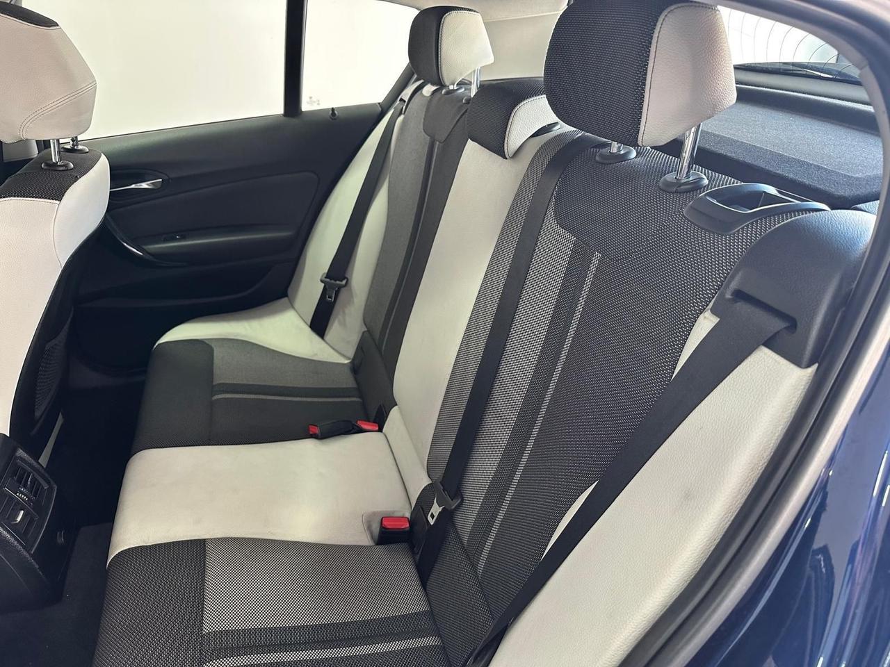 Bmw 118 118d 5p-AUTOMATICA-GARANTITA-LED-2017